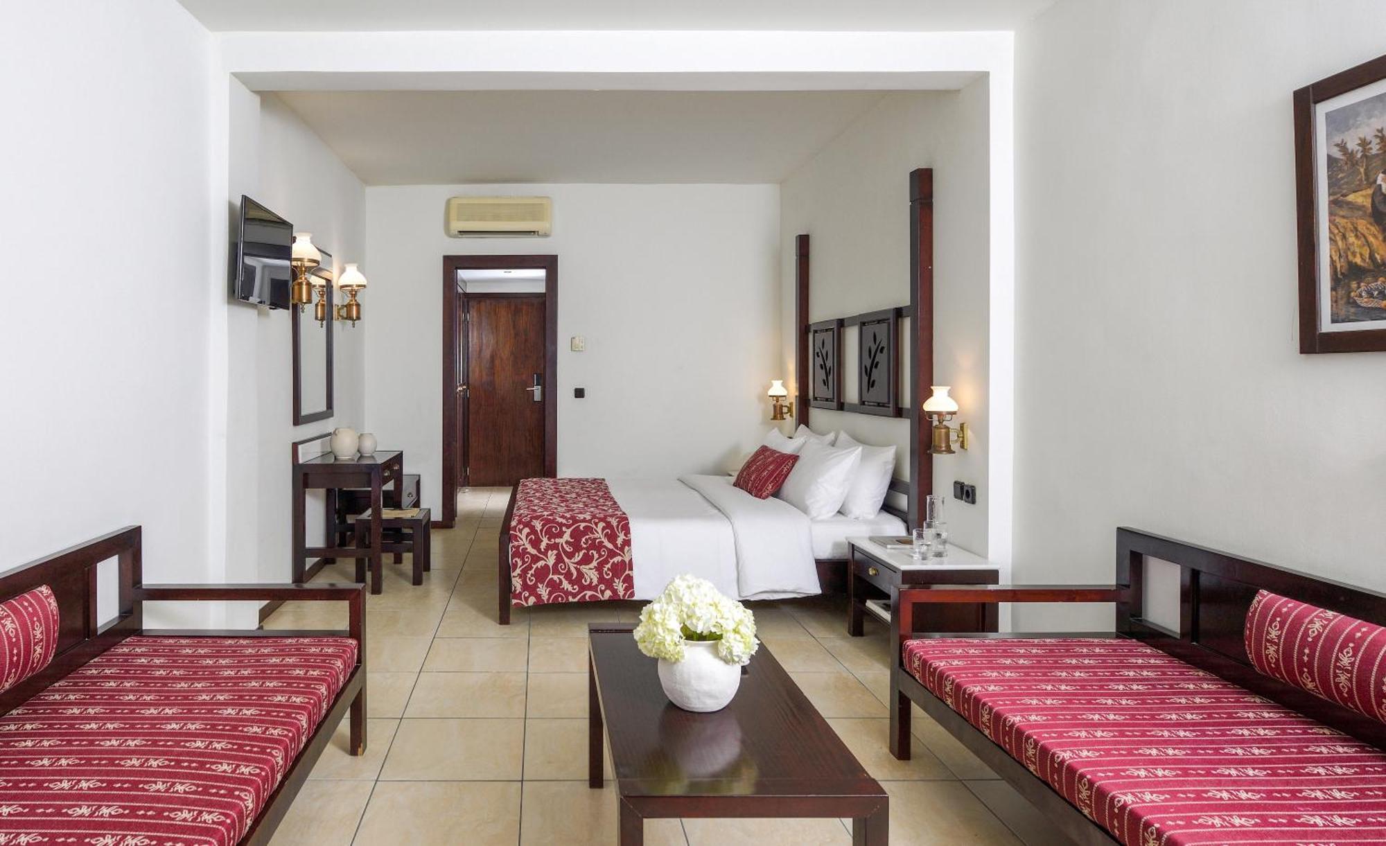 Simantro Beach Sani  Camera foto A room at the hotel