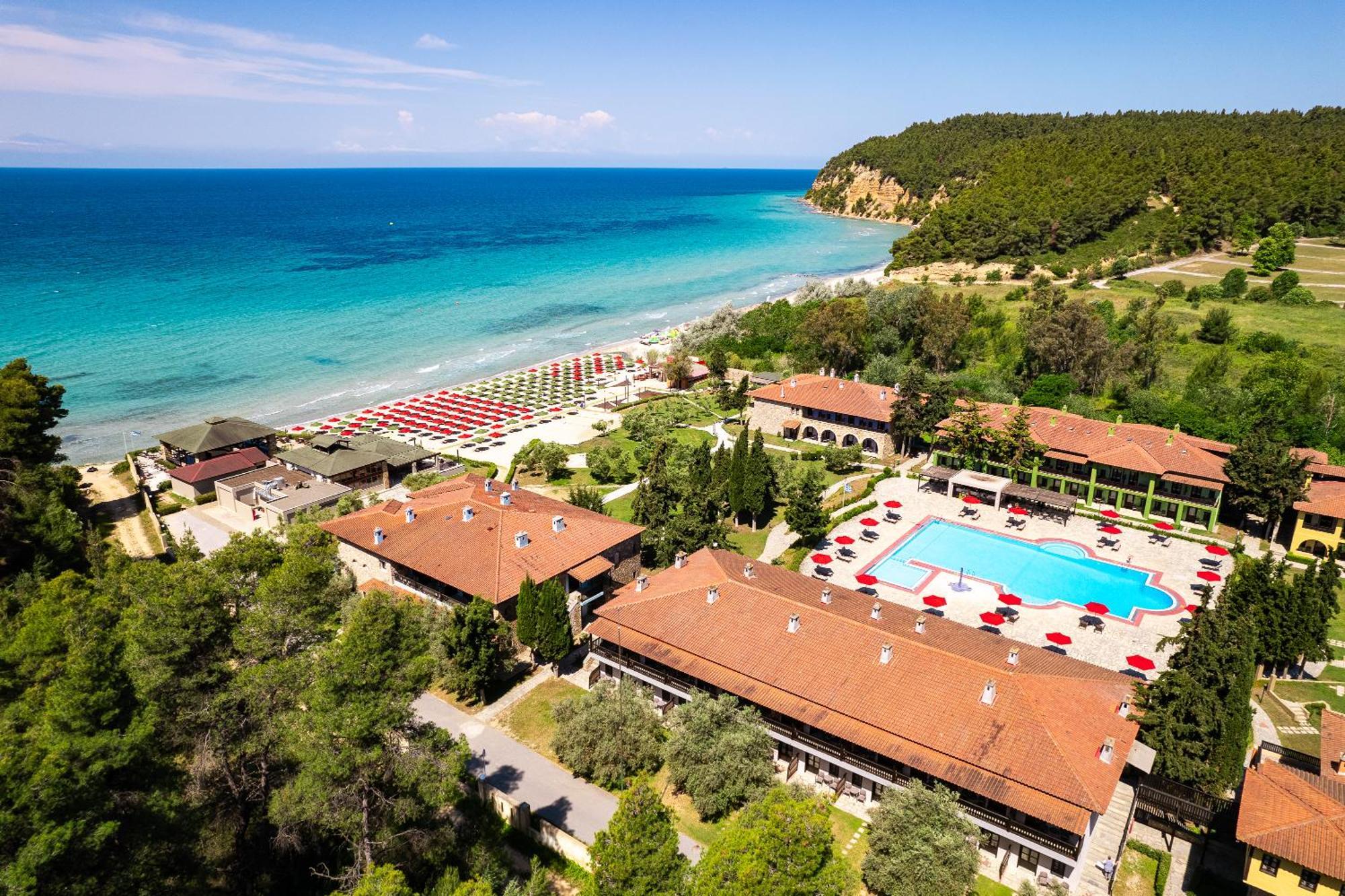 Simantro Beach Sani  Esterno foto Aerial view of the resort