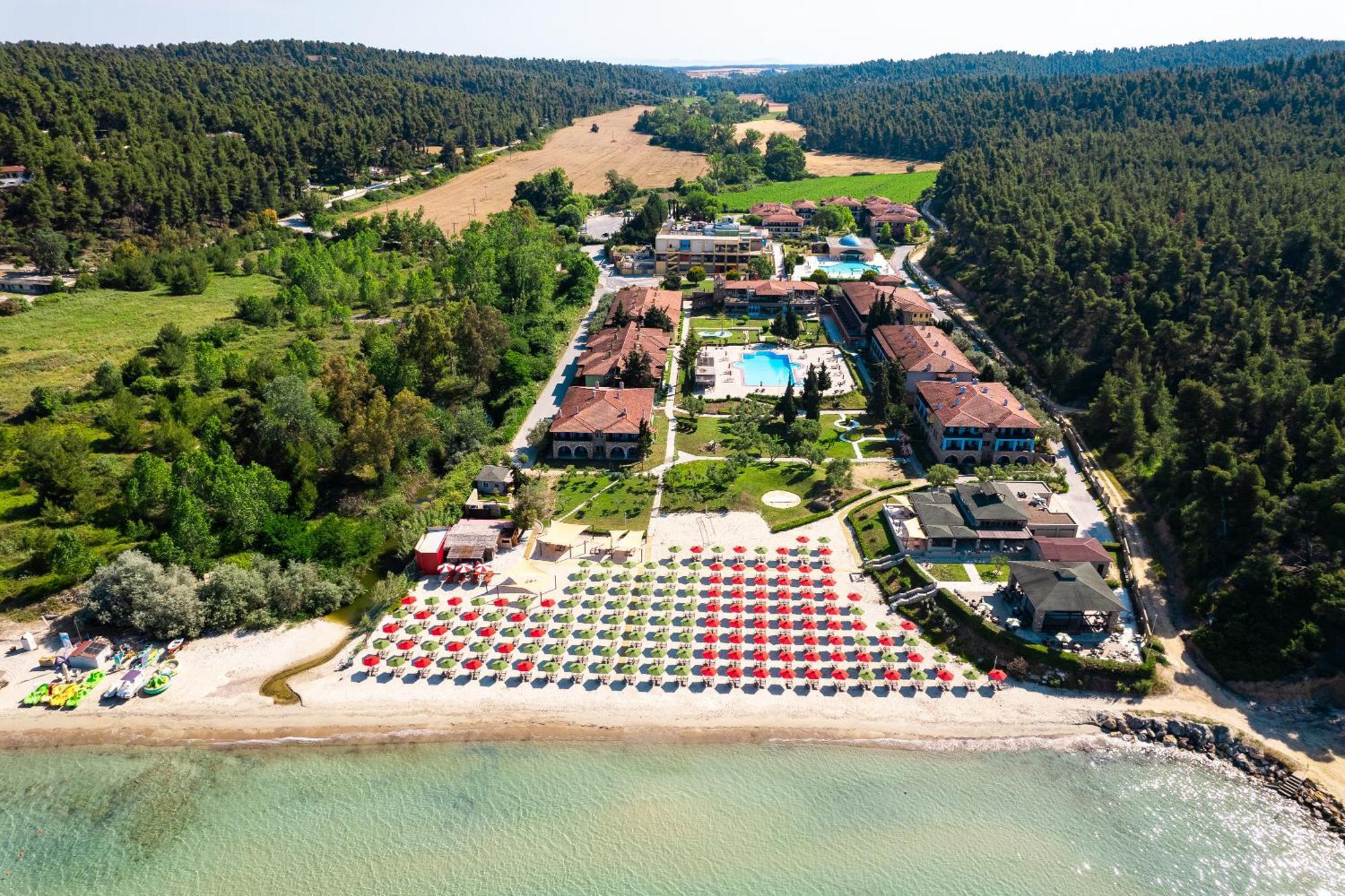 Simantro Beach Sani  Esterno foto Aerial view of the resort