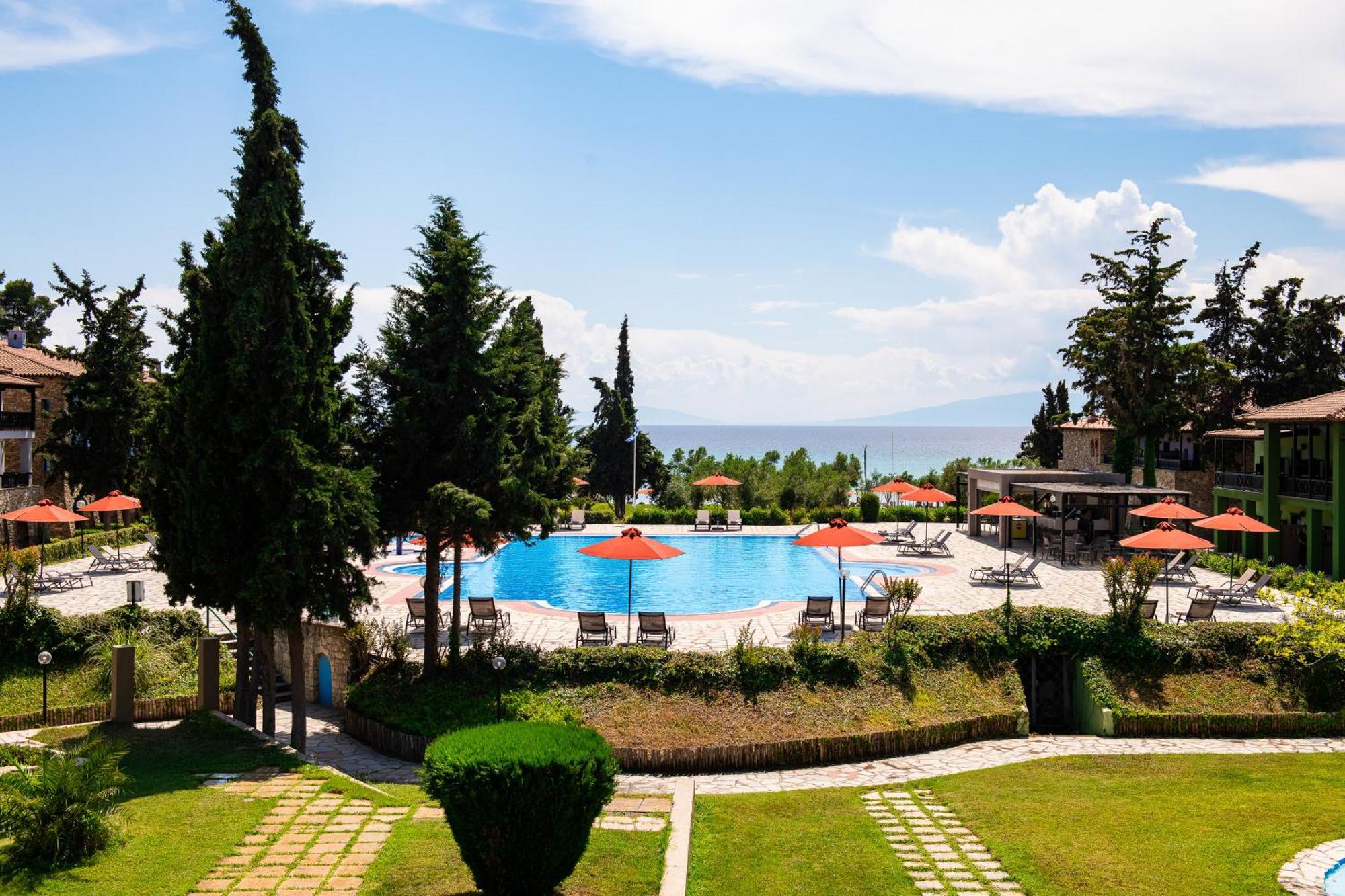 Simantro Beach Sani  Esterno foto The pool at the Athens Olympic Centre